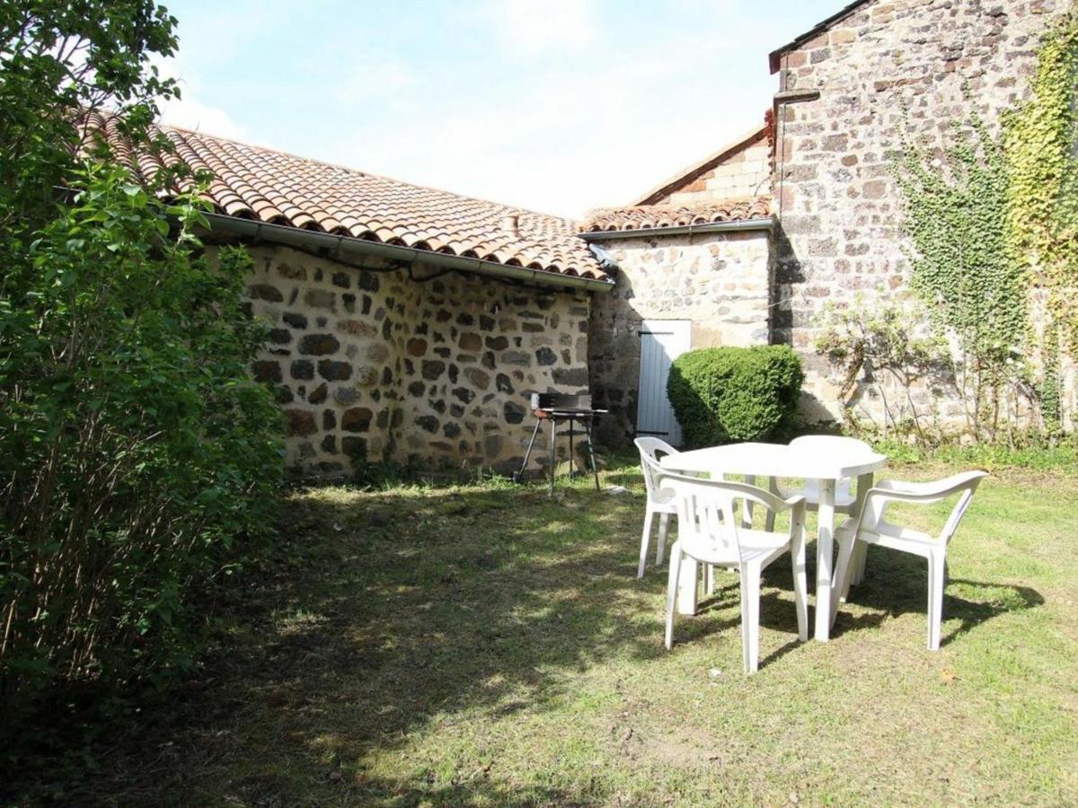 Gite 4 Pers Avec Cour, Vue Loire - Fr-1-582-122 Arlempdes المظهر الخارجي الصورة