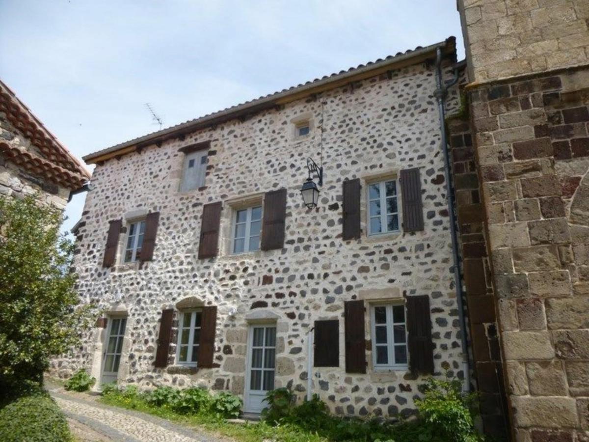 Gite 4 Pers Avec Cour, Vue Loire - Fr-1-582-122 Arlempdes المظهر الخارجي الصورة